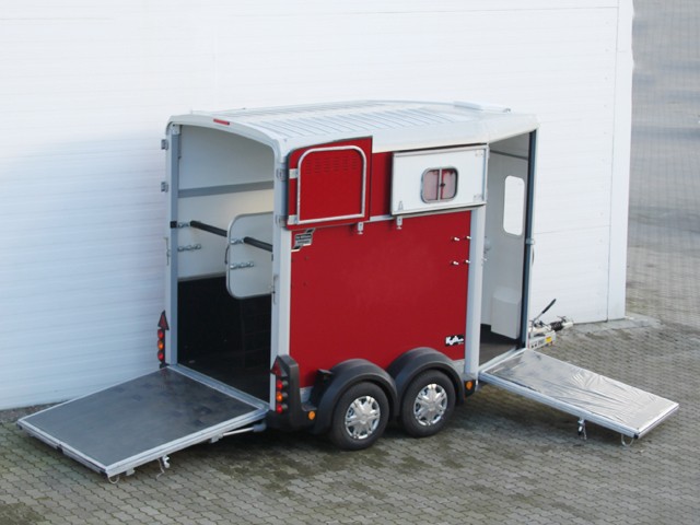 Ifor Williams Pferdeanhänger HB506-Frontausstieg-rot-Neu