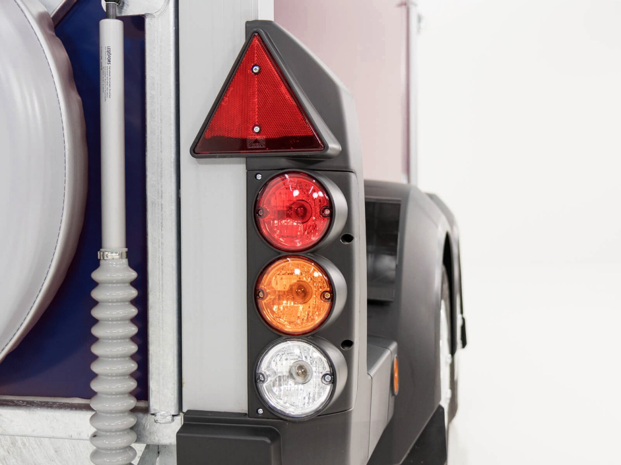Ifor Williams Pferdeanhänger HB511-Heckklappen-Türkombination-blau-Neu – Bild 7