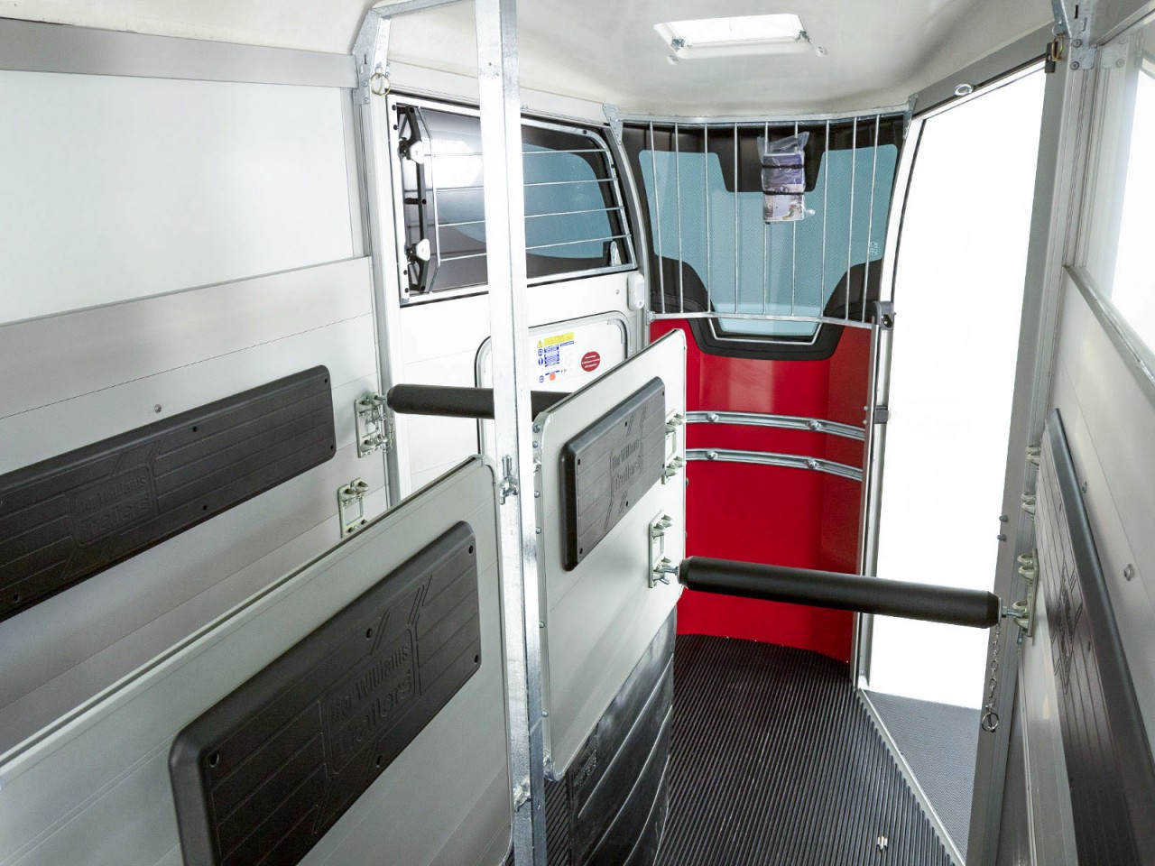 Ifor Williams Pferdeanhänger HBX 506-Frontausstieg-neues Modell-rot-Neu – Bild 10