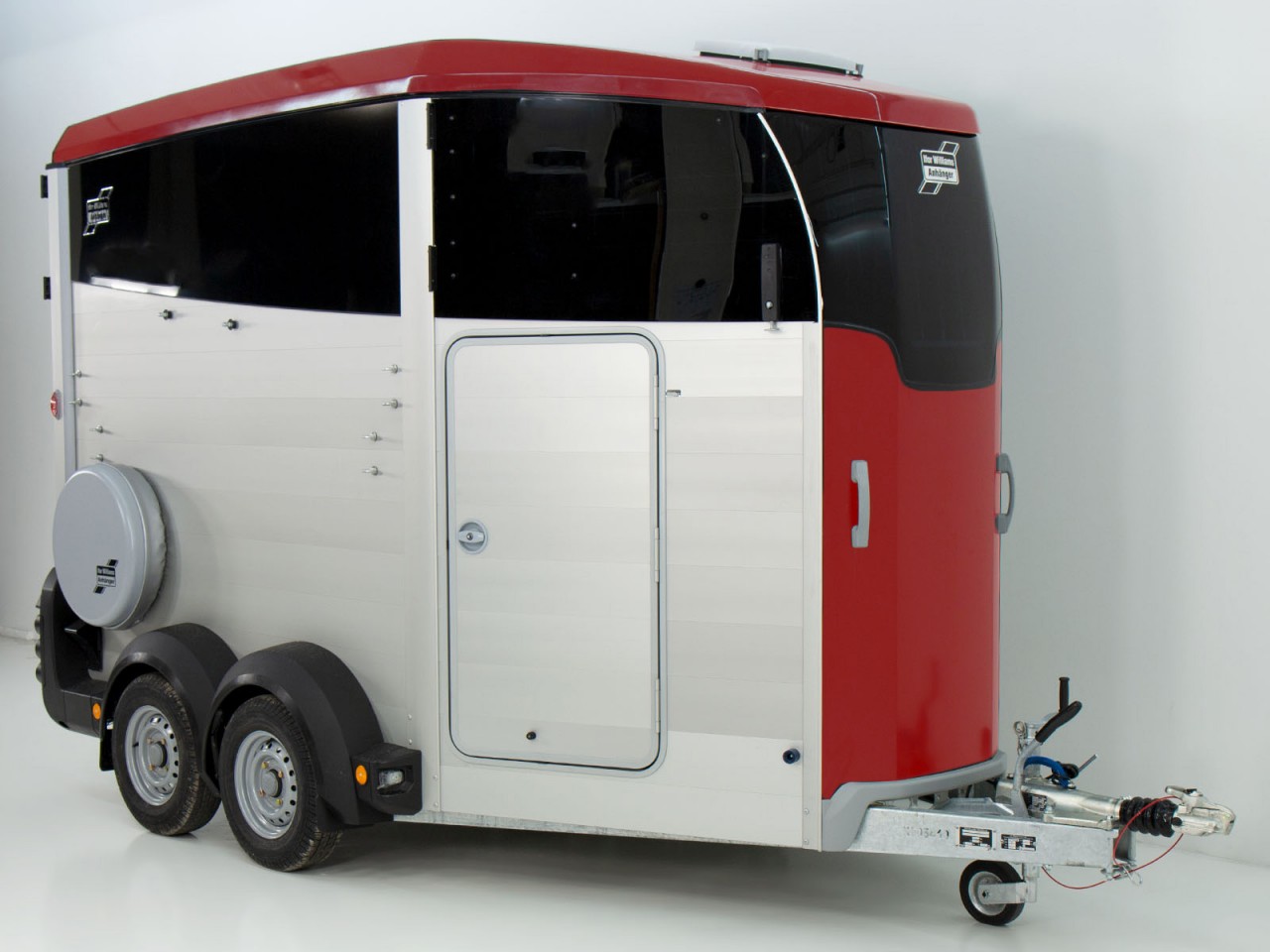 Ifor Williams Pferdeanhänger HBX 511-Sattelkammer-neues Modell-rot-Neu