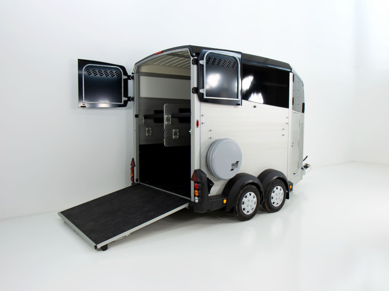 Ifor Williams Pferdeanhänger HBX 511-Sattelkammer-neues Modell-schwarz-Neu – Bild 2