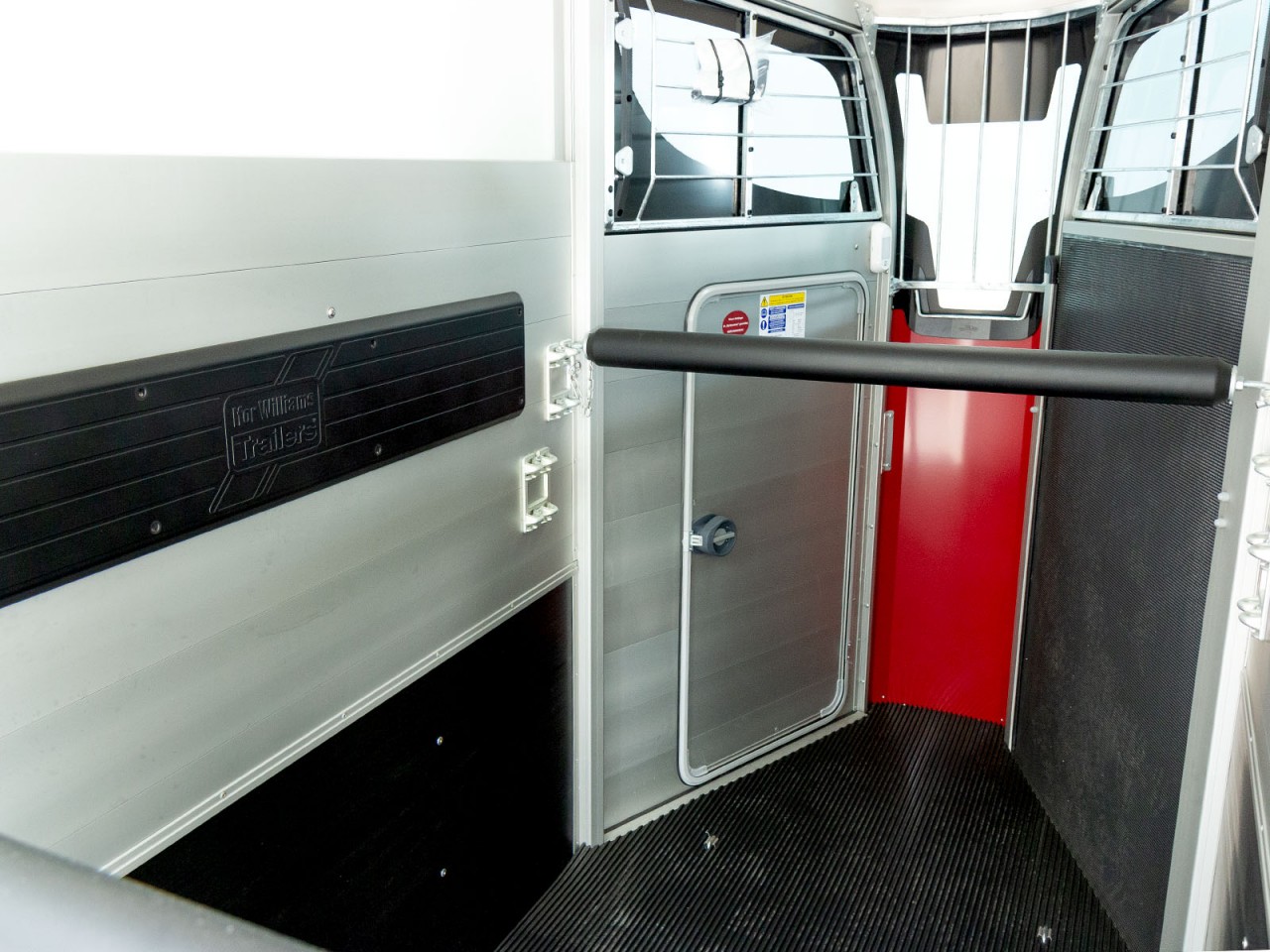 Ifor Williams Pferdeanhänger HBX 403-Frontausstieg-neues Modell-rot-Neu – Bild 5
