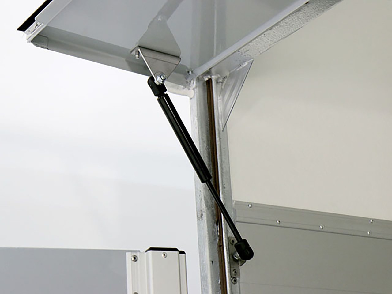 Debon Kofferanhänger C300 148x295cm H:190cm 1,3t, Alu, Polybug, Tür, weiß-Neu – Bild 11