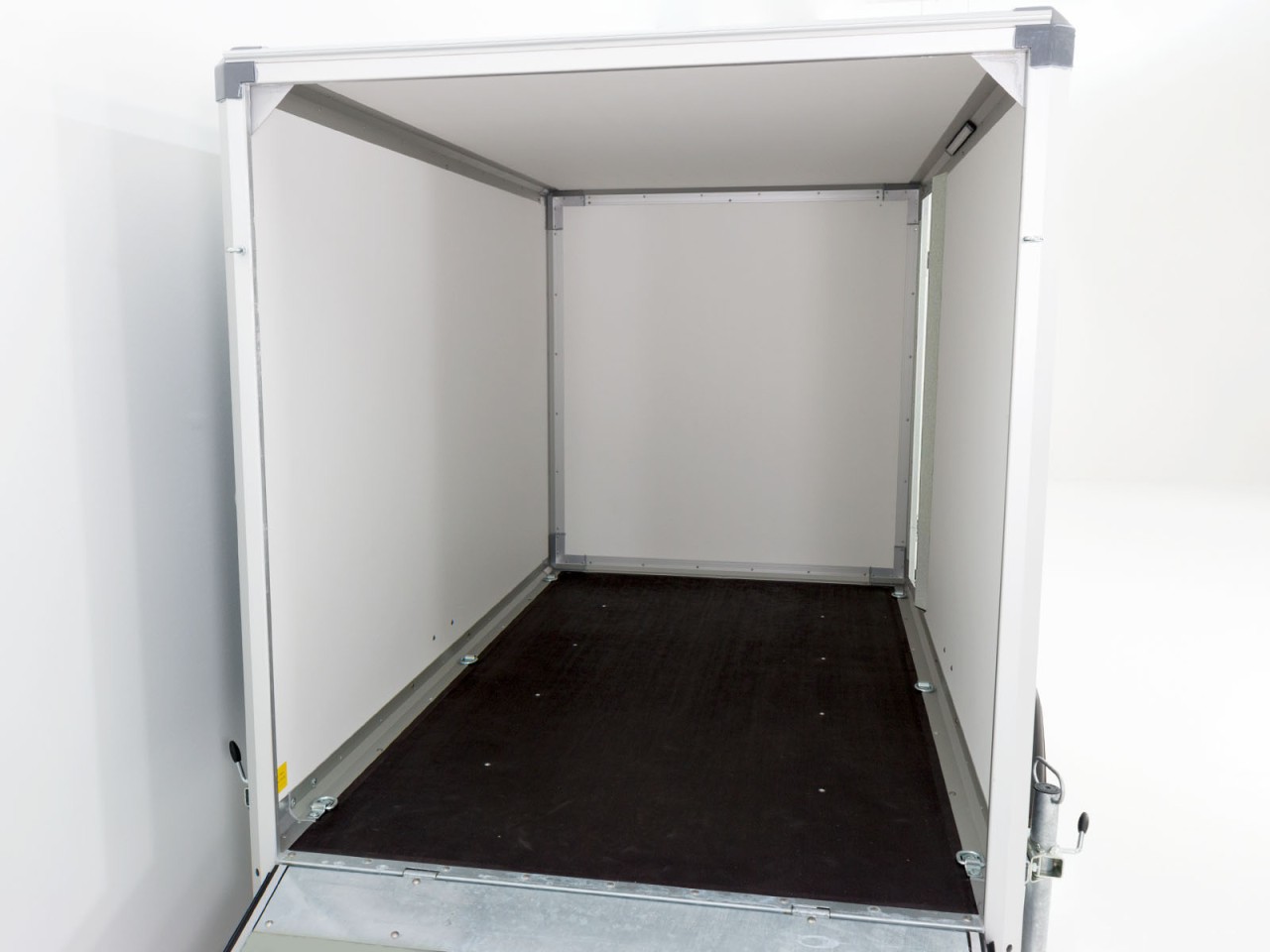 Variant Kofferanhänger Black Edition 148x258cm H:157 1,35t-Rampe-Tür-Neu – Bild 6