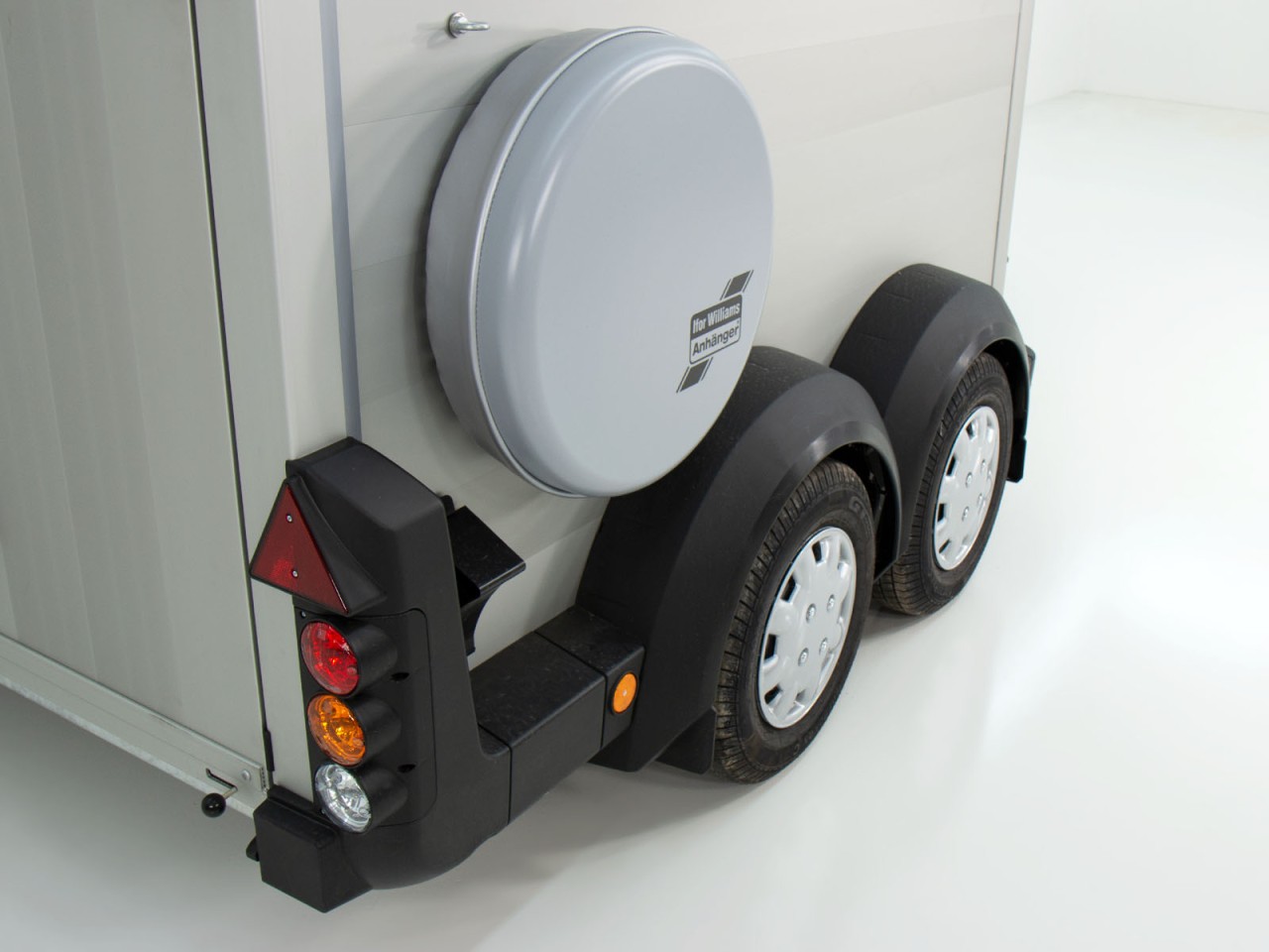 Ifor Williams Pferdeanhänger HBX 506-Sattelkammer-neues Modell-Neu – Bild 8
