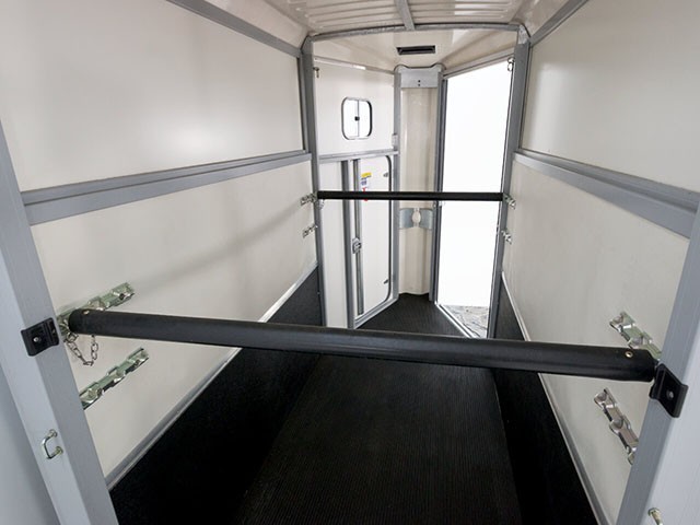 Ifor Williams Pferdeanhänger HB403-1,5er-silber-Neu – Bild 5