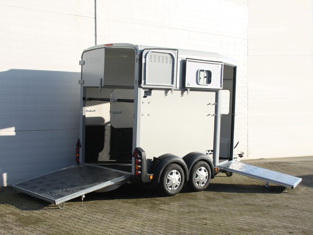 Ifor Williams Pferdeanhänger HB506-Frontausstieg-Neu